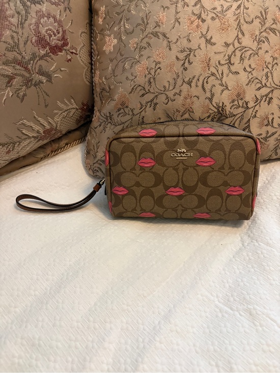Coach Handbags - Coach Signature Khaki/Redwood Lips Boxy 20 case/wristlet